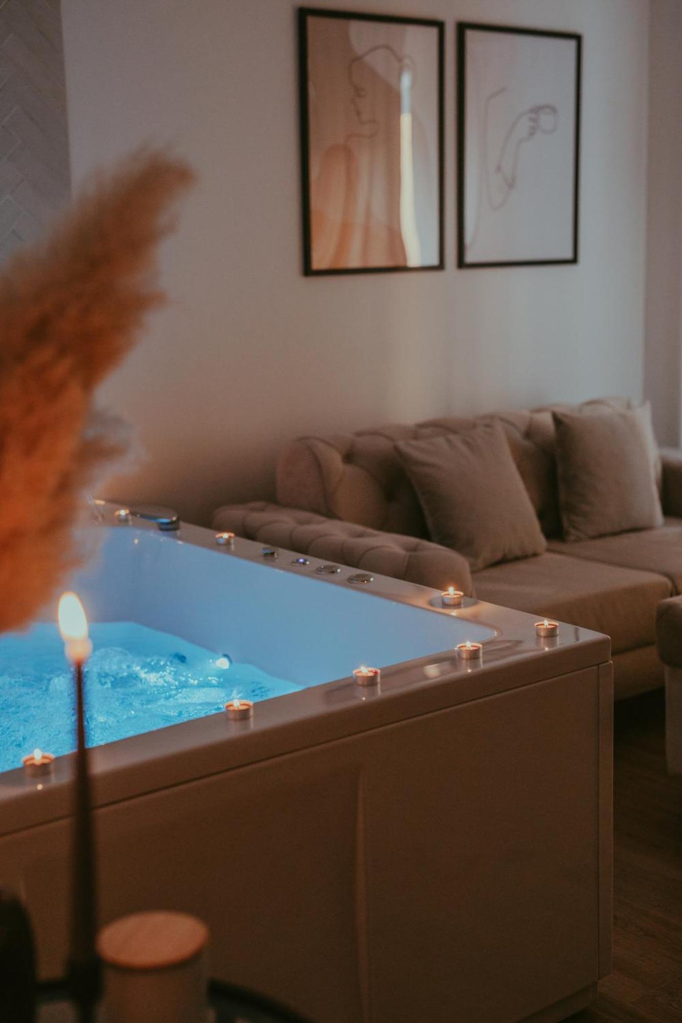 Luxury Jacuzzi Apartment Мостар Екстер'єр фото