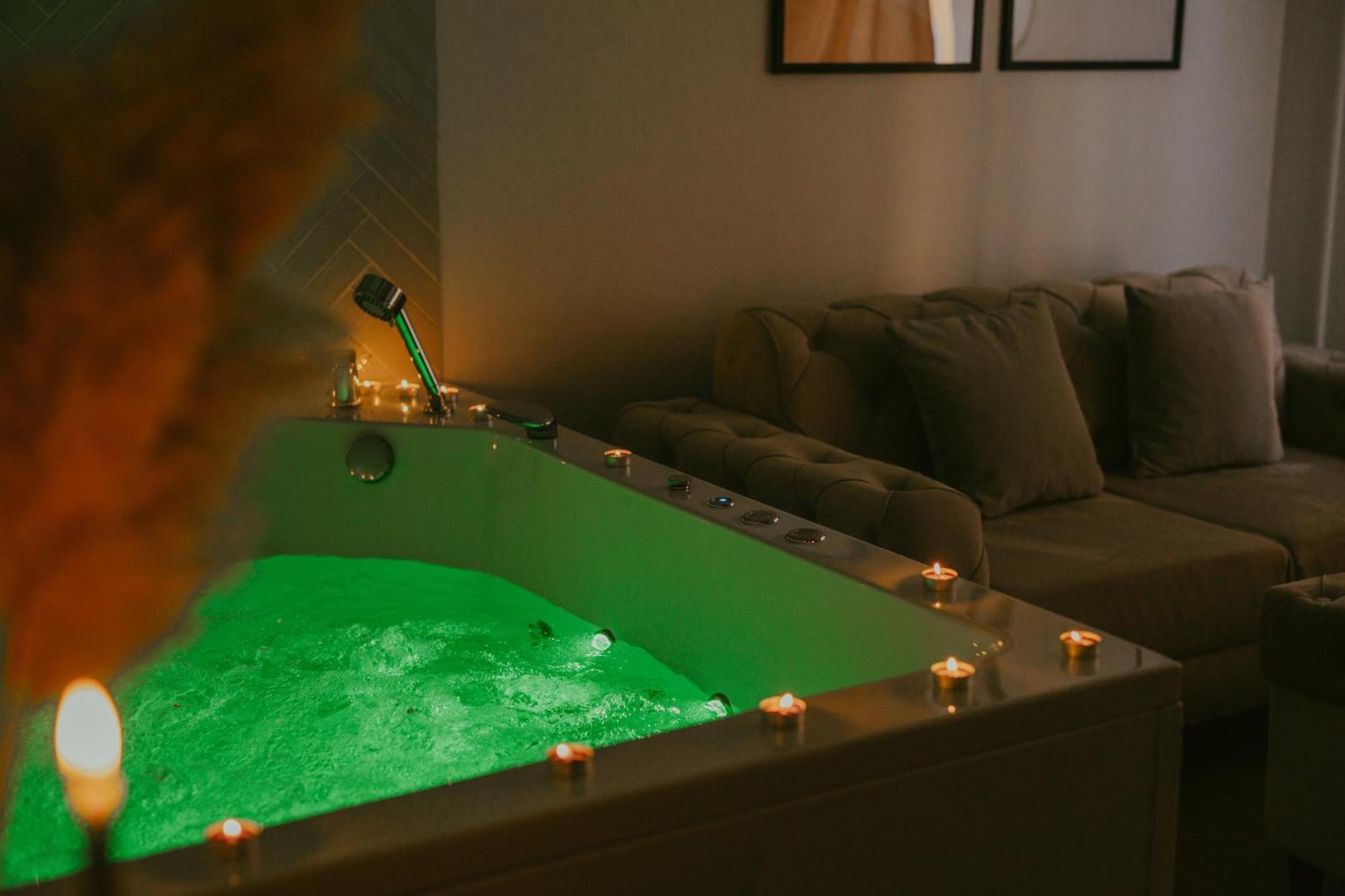 Luxury Jacuzzi Apartment Мостар Екстер'єр фото
