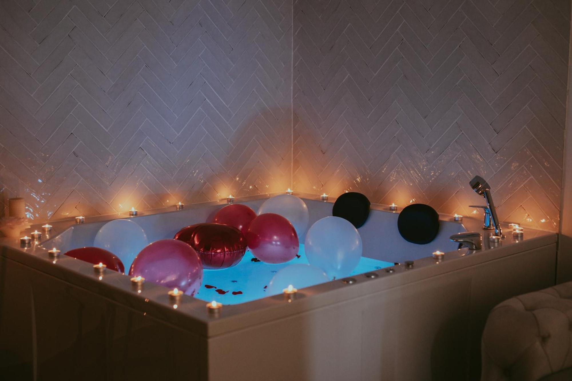 Luxury Jacuzzi Apartment Мостар Екстер'єр фото