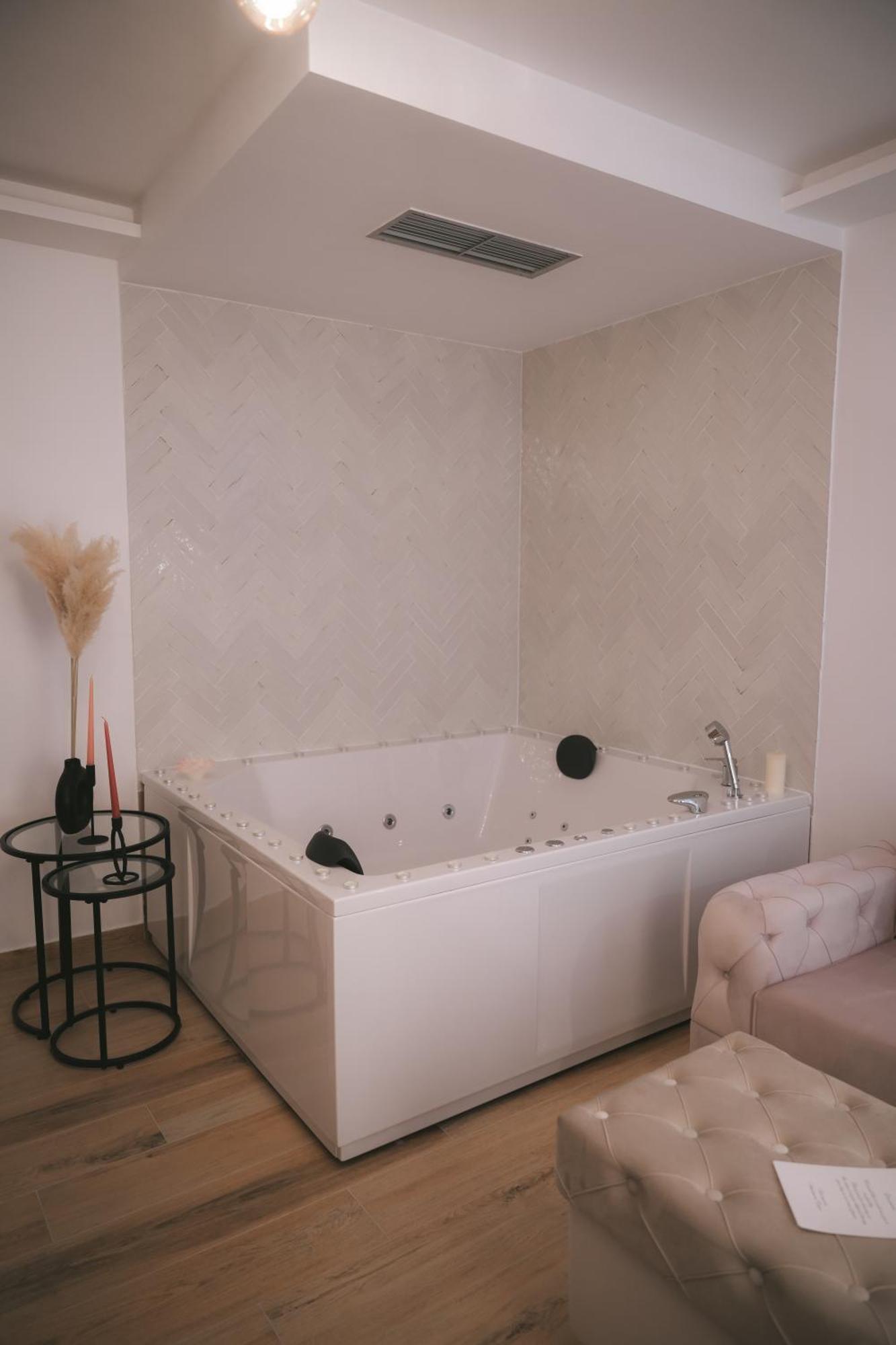 Luxury Jacuzzi Apartment Мостар Екстер'єр фото